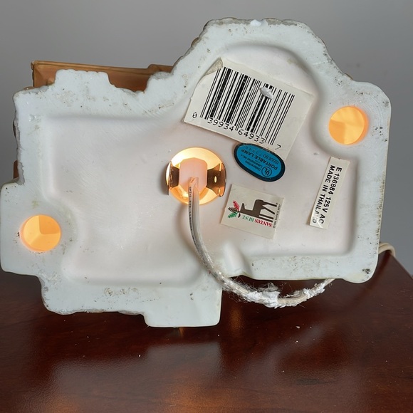 Our town porcelain house - Picture 3 of 7